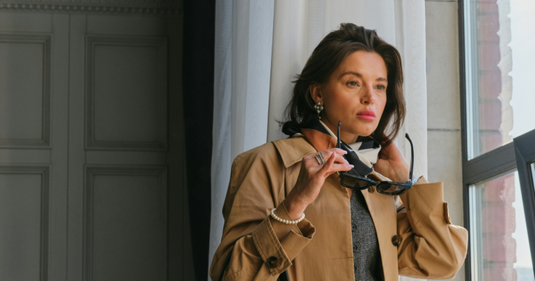 9 body language signs that reveal a truly rich and successful person