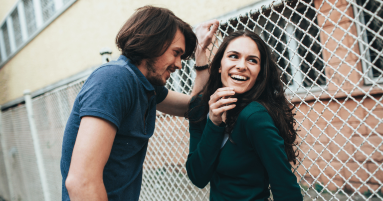 8 non-obvious body language signs that someone is deeply attracted to you