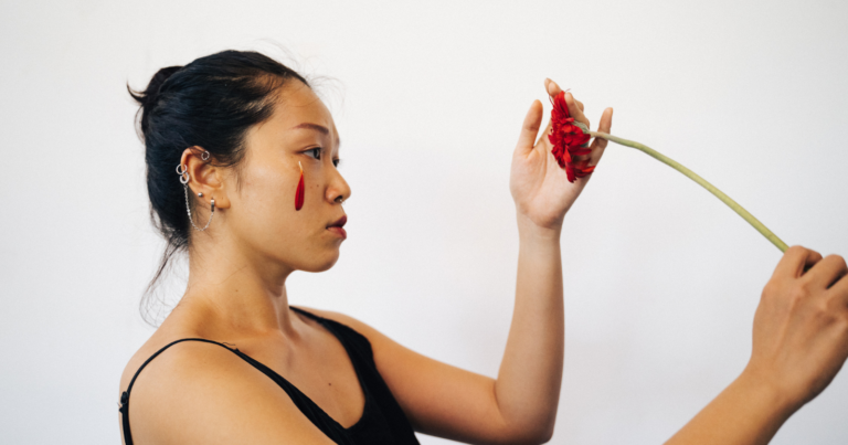 4 zodiac signs who tend to romanticize everything, even the pain