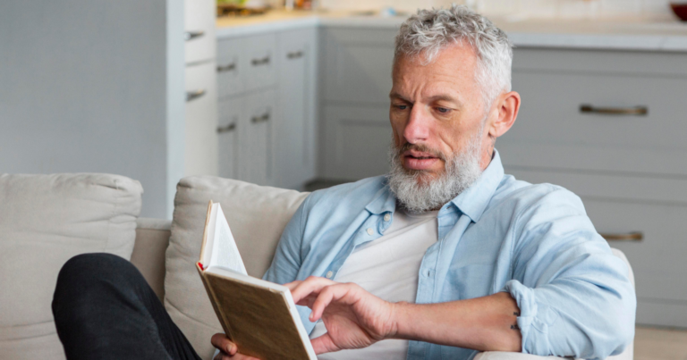 People who keep their minds razor sharp into their 70s never do these 6 things