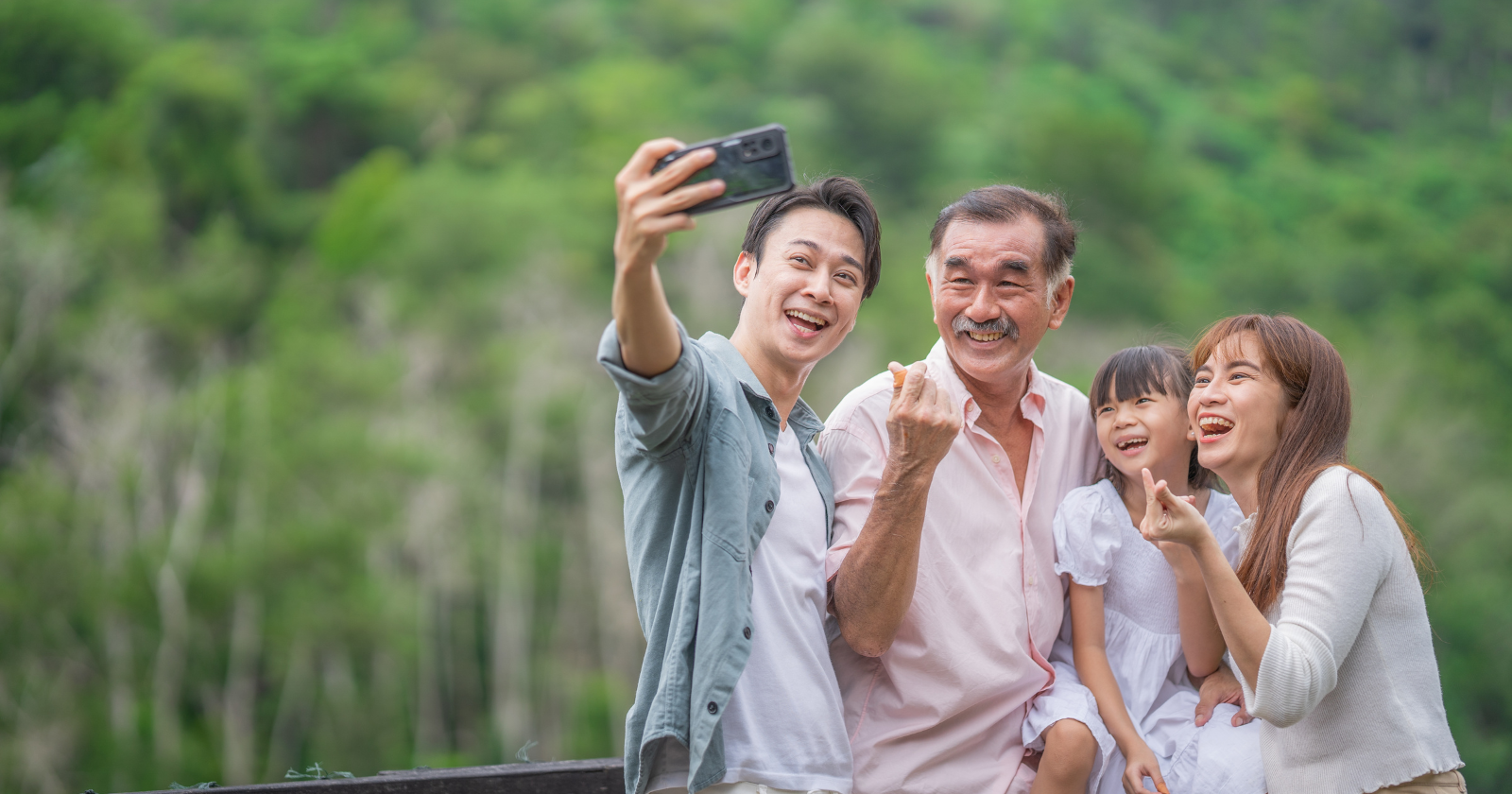 4 zodiac signs who hold their families together without ever asking for