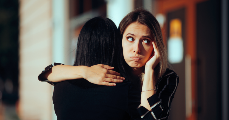 8 things people do when they’re pretending to like you (without you realizing it)