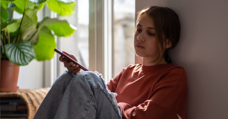 If you never felt truly loved as a child, you may display these 7 subtle behaviors